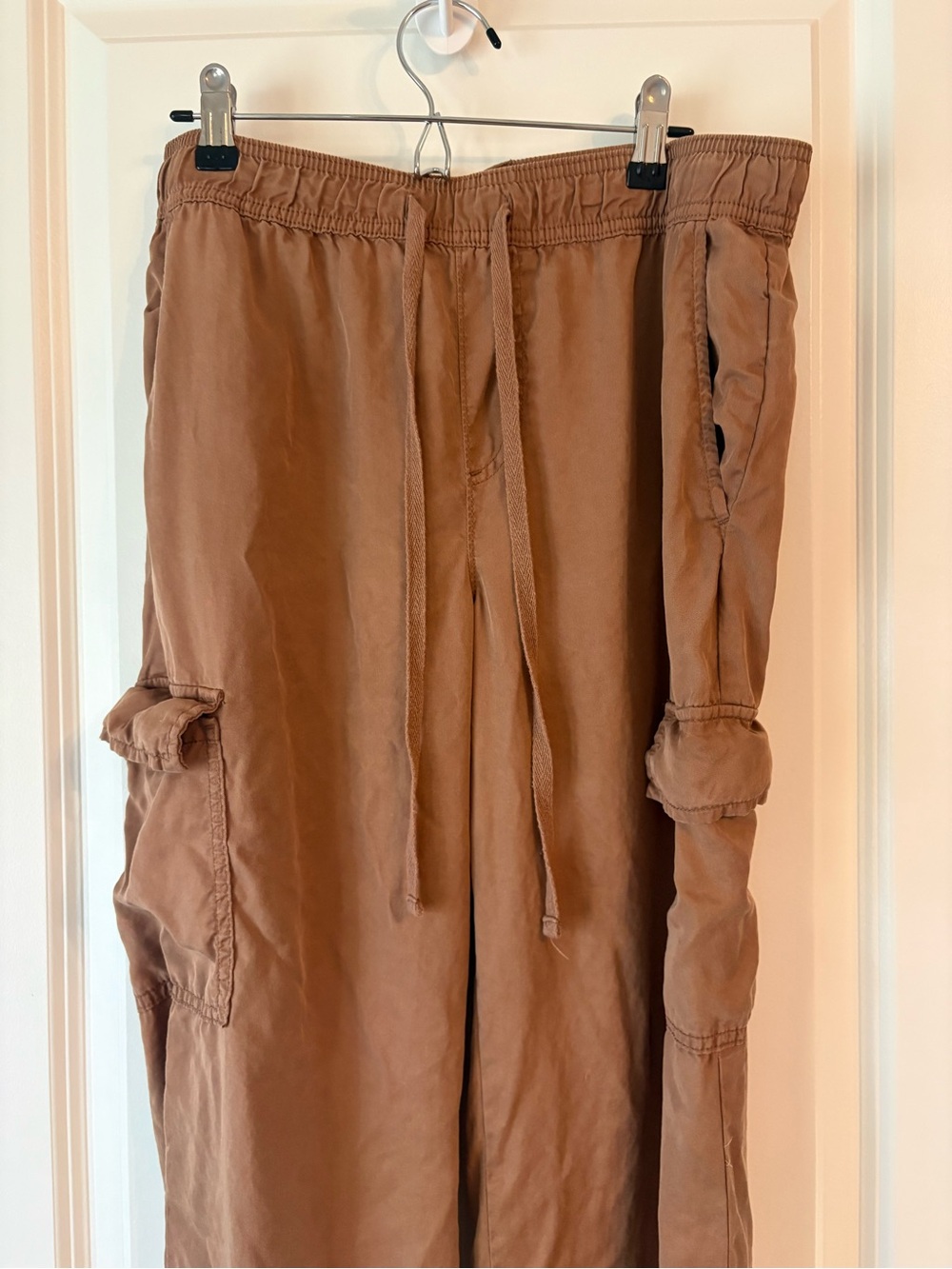 Sanctuary Casual Drawstring Cargo Pants - Brown